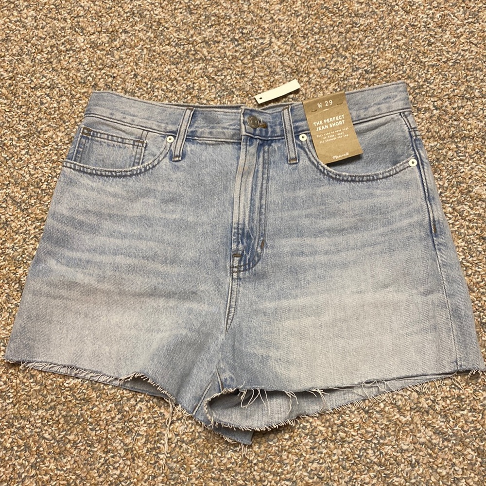 Madewell W29 perfect jean short